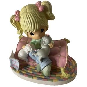 Precious Moments Home Is Where My Cats Are Figurine Pawprints Collect 1227B 2010